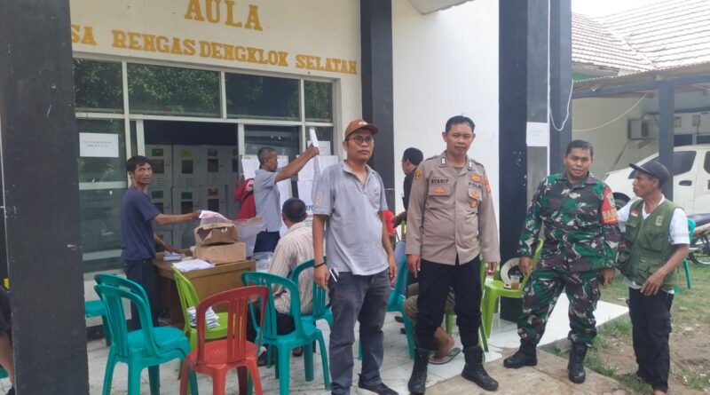 Sinergitas TNI-Polri Jaga Gudang Logistik Pemilu 2024 PPK Kecamatan Rengasdengklok