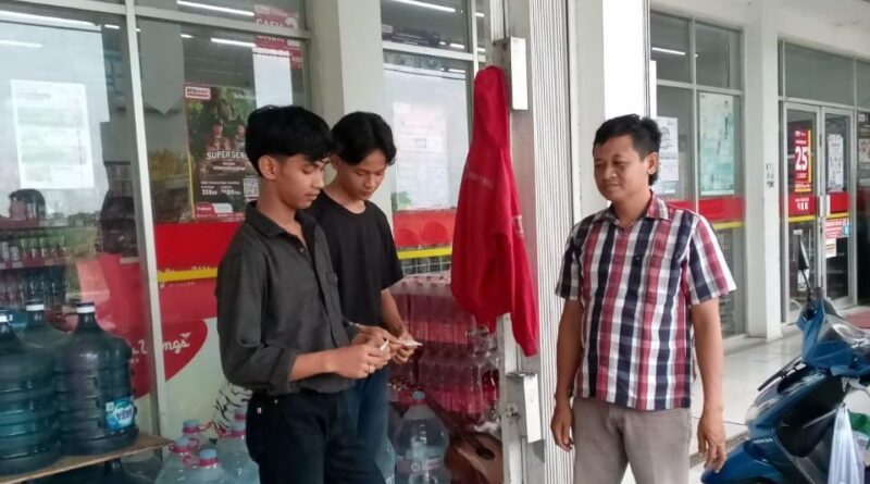 Kanit Reskrim Polsek Tirtajaya melaksanakan Giat Cipta Kondisi KRYD dalam rangka Antisipasi Kriminalitas di Minimarket
